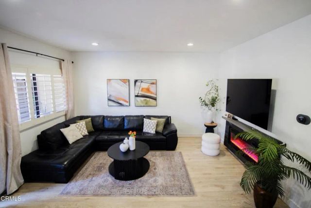 146 Maegan Place 7, Thousand Oaks, CA 91362