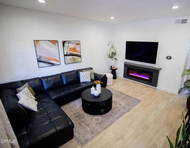 146 Maegan Place 7, Thousand Oaks, CA 91362