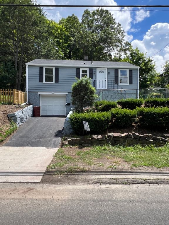 2308 North Main Street, Waterbury, CT 06704