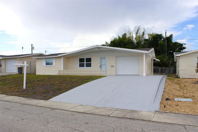 5102 MANOR DRIVE, New Port Richey, FL 34652