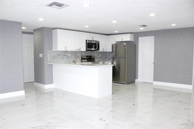 5102 MANOR DRIVE, New Port Richey, FL 34652