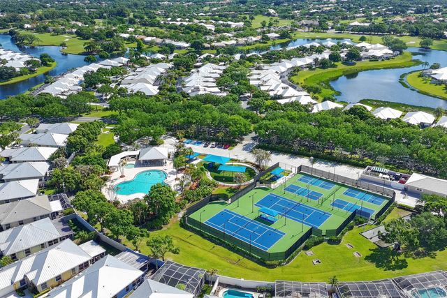 2857 SW Brighton Way, Palm City, FL 34990