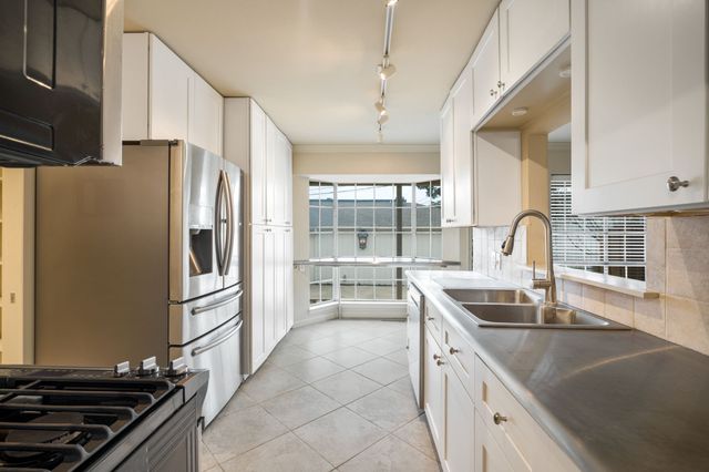 6111 Bordeaux Avenue, Dallas, TX 75209