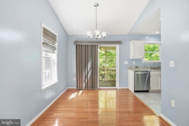 902 ENFIELD DR, Winchester, VA 22602