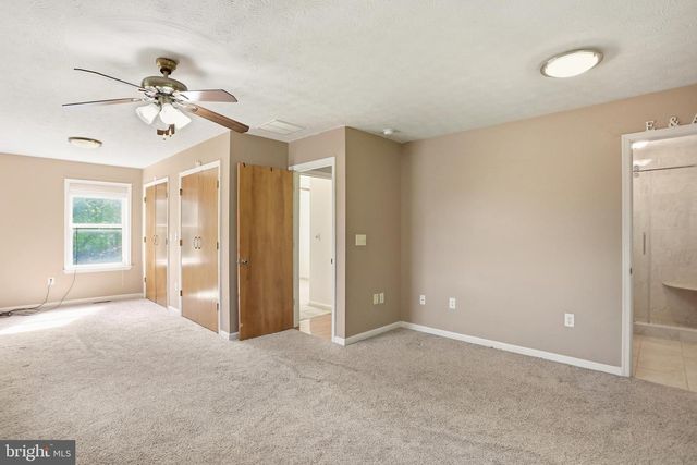 902 ENFIELD DR, Winchester, VA 22602