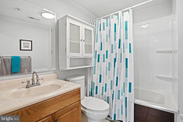 902 ENFIELD DR, Winchester, VA 22602