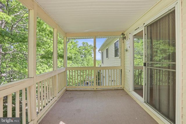 902 ENFIELD DR, Winchester, VA 22602