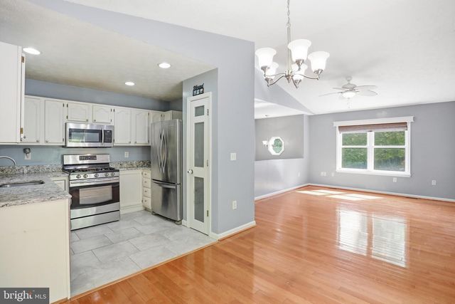 902 ENFIELD DR, Winchester, VA 22602