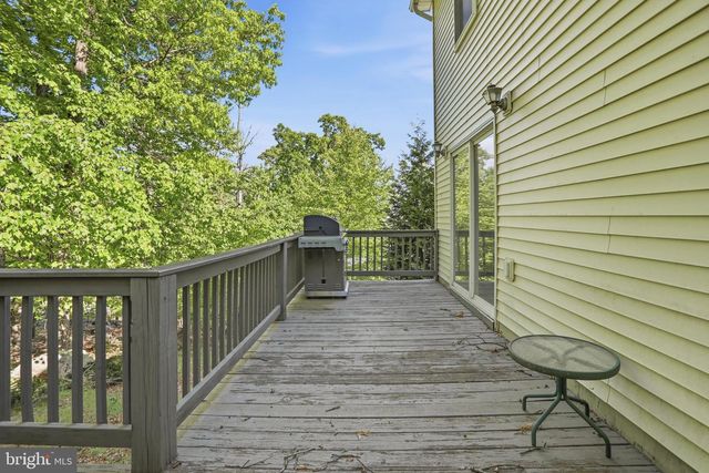 902 ENFIELD DR, Winchester, VA 22602
