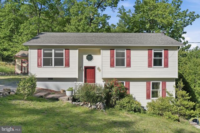 902 ENFIELD DR, Winchester, VA 22602