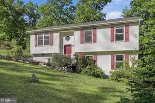 902 ENFIELD DR, Winchester, VA 22602