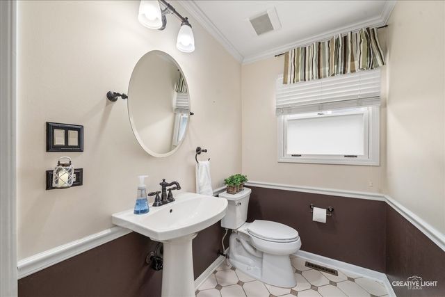 3632 Eliot Lane, Naperville, IL 60564