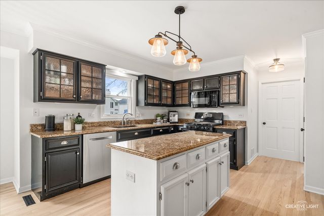 3632 Eliot Lane, Naperville, IL 60564