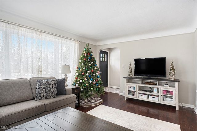 23803 Lake Road, Bay Village, OH 44140