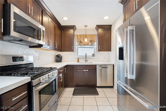 23803 Lake Road, Bay Village, OH 44140