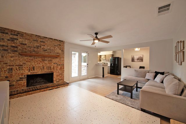 9322 Shipman Street, Rowlett, TX 75088