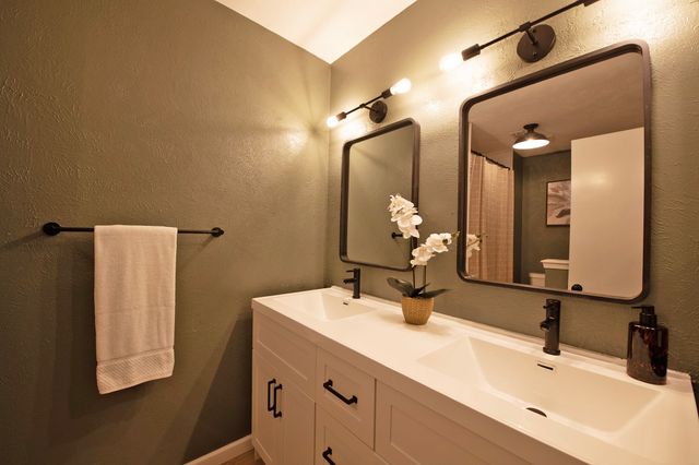 9322 Shipman Street, Rowlett, TX 75088