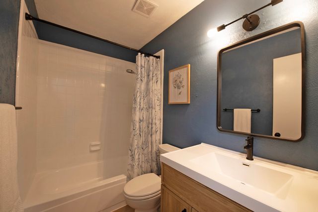 9322 Shipman Street, Rowlett, TX 75088