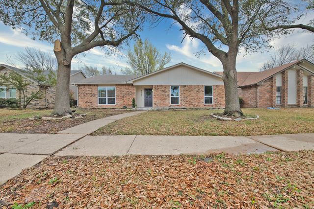 9322 Shipman Street, Rowlett, TX 75088