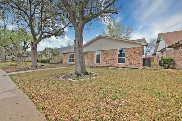 9322 Shipman Street, Rowlett, TX 75088