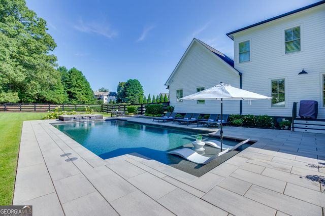 678 Bit O'Luck Drive, Suwanee, GA 30024