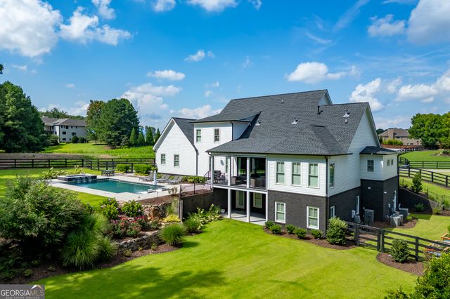 678 Bit O'Luck Drive, Suwanee, GA 30024