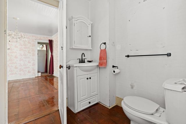 270 Elm Street, Amesbury, MA 01913