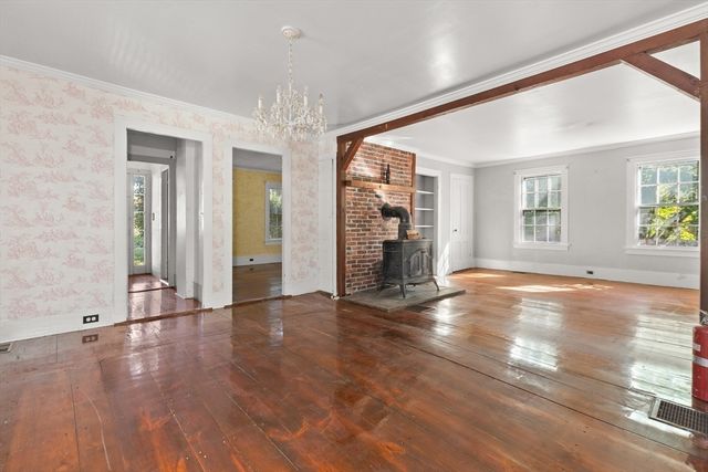270 Elm Street, Amesbury, MA 01913