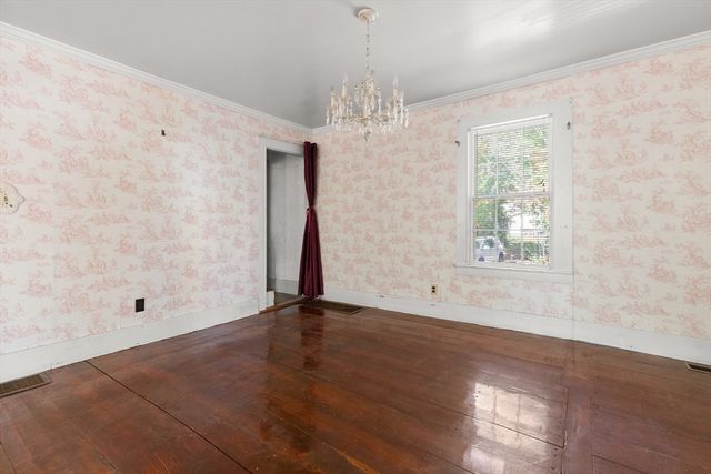 270 Elm Street, Amesbury, MA 01913