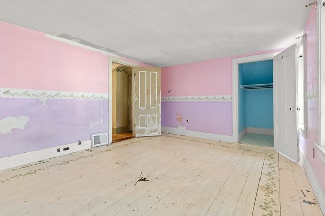 270 Elm Street, Amesbury, MA 01913