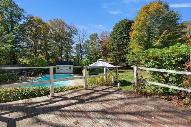 270 Elm Street, Amesbury, MA 01913