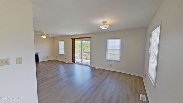 243 Youpon Drive, Hubert, NC 28539