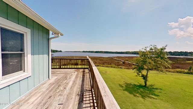 243 Youpon Drive, Hubert, NC 28539