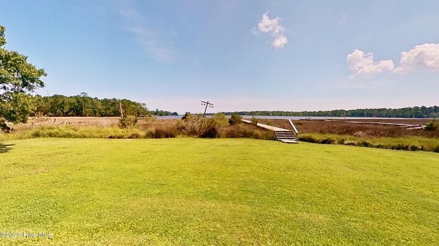 243 Youpon Drive, Hubert, NC 28539