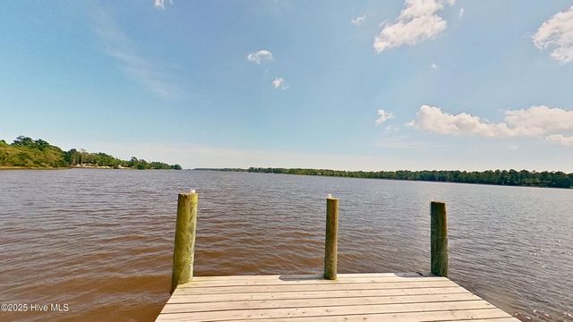 243 Youpon Drive, Hubert, NC 28539