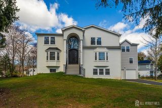 22 Mary Ellen Drive, Edison, NJ 08820