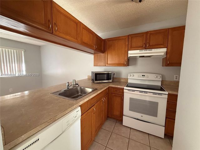 937 Coral Club Drive 937, Coral Springs, FL 33071