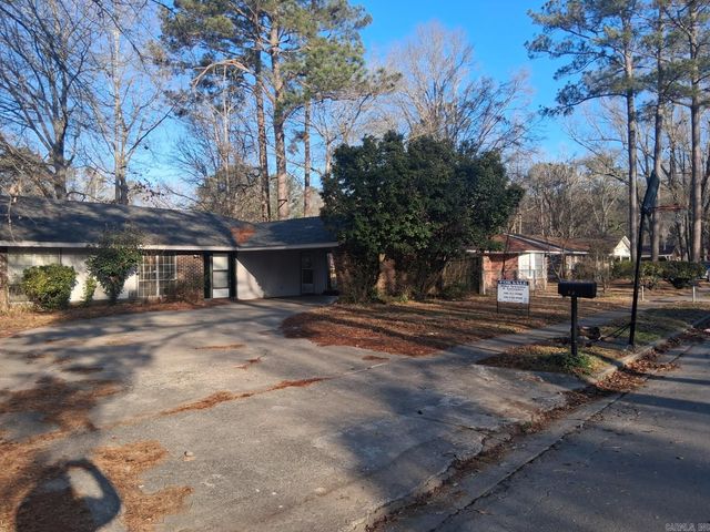 1914 Sunset Cove, Pine Bluff, AR 71603