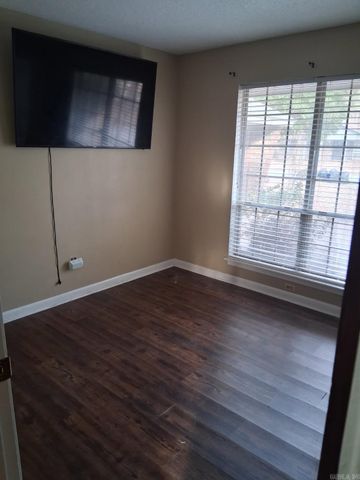 1914 Sunset Cove, Pine Bluff, AR 71603