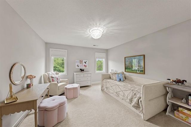 13430 Terrace Park Drive, Parkville, MO 64152