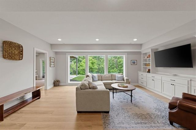 13430 Terrace Park Drive, Parkville, MO 64152