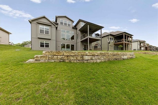 13430 Terrace Park Drive, Parkville, MO 64152