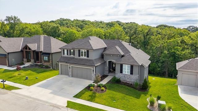 13430 Terrace Park Drive, Parkville, MO 64152