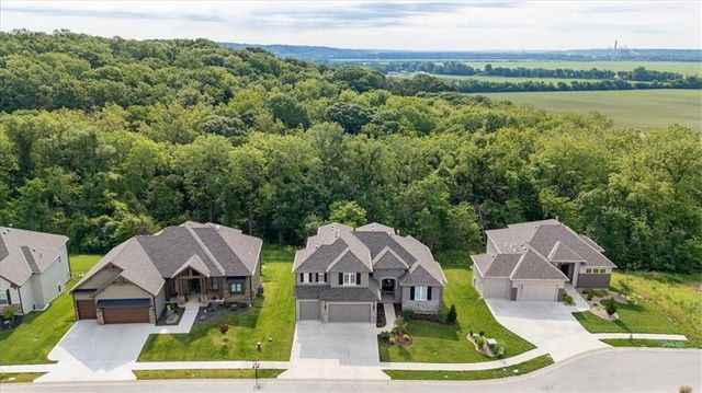 13430 Terrace Park Drive, Parkville, MO 64152