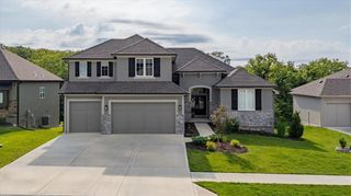 13430 Terrace Park Drive, Parkville, MO 64152