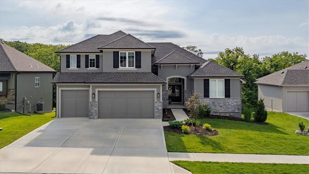 13430 Terrace Park Drive, Parkville, MO 64152