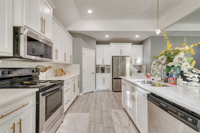 4225 Elkins Avenue, Lancaster, TX 75134