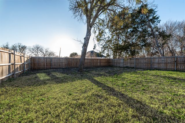 4225 Elkins Avenue, Lancaster, TX 75134
