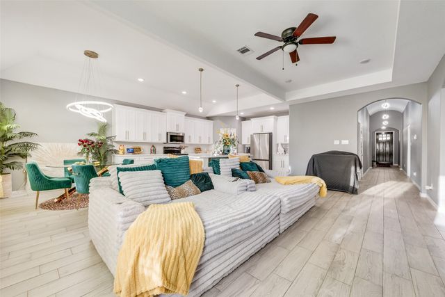 4225 Elkins Avenue, Lancaster, TX 75134