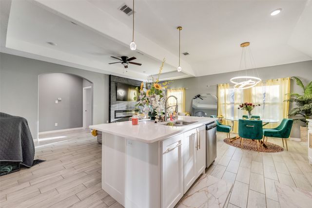 4225 Elkins Avenue, Lancaster, TX 75134